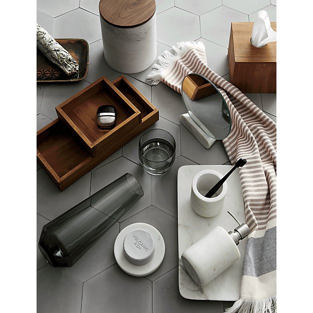 accessories for an eco-friendly bathroom